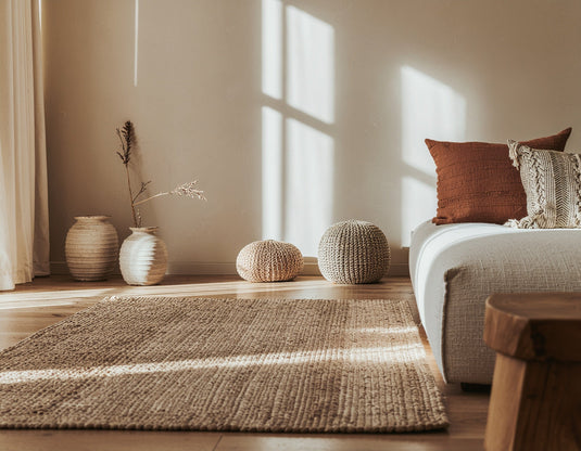 Colores clave para 2025: cómo aplicarlos en tapetes y cojines